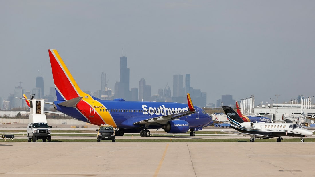 Southwest Canced Flights Leaving thousands of People Stranded